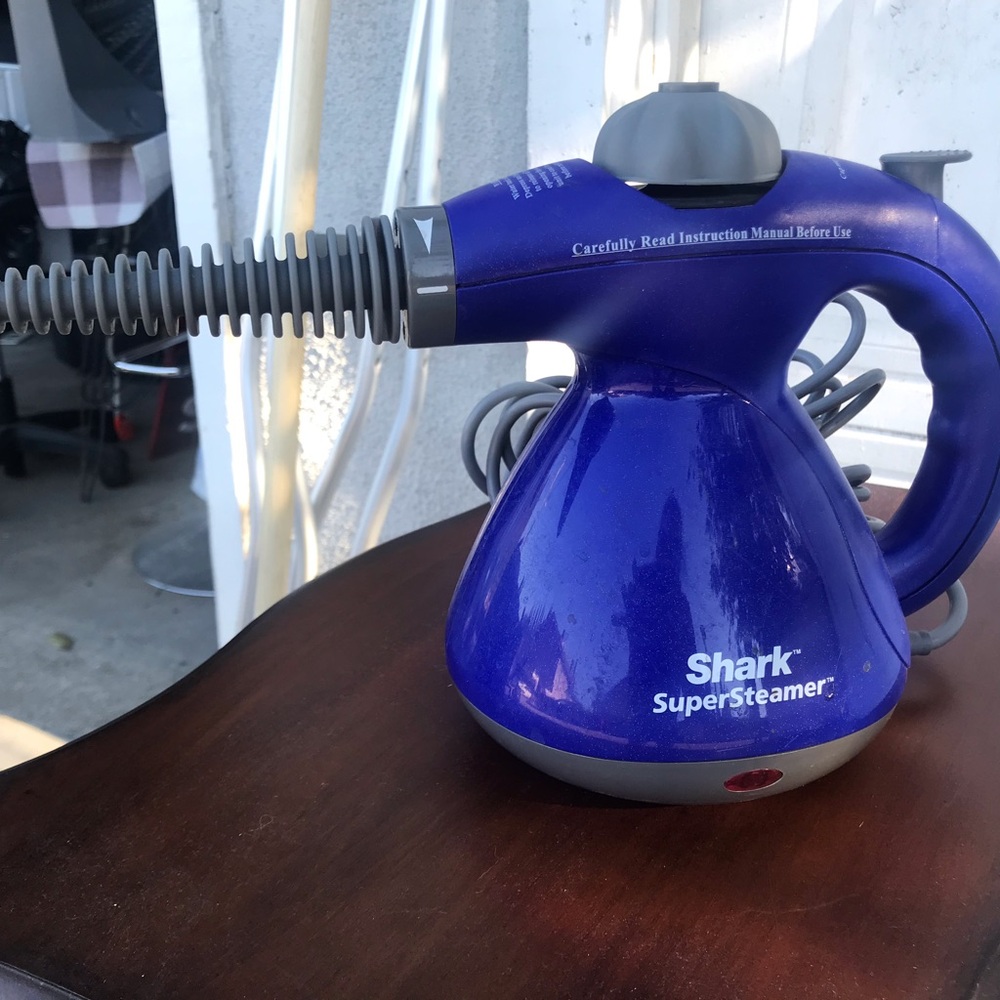 SuperSteamer Handheld Fabric Steamer in Blue